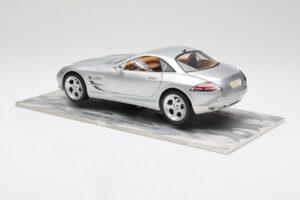 Mercedes SLR Vision Silver Limited Edition With Aluminium Base Bburago 1:18 B66962102 Diecast — photo 7 of 8