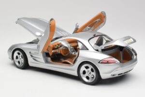 Mercedes SLR Vision Liquid Silver Maisto 1:18 B66962101 Diecast — photo 5 of 8
