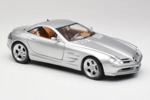 Mercedes SLR Vision Liquid Silver Maisto 1:18 B66962101 Diecast — photo 6 of 8