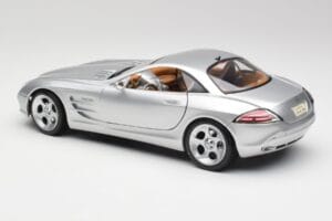 Mercedes SLR Vision Liquid Silver Maisto 1:18 B66962101 Diecast — photo 7 of 8