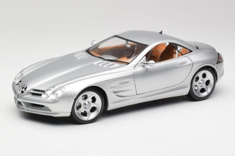Mercedes SLR Vision Liquid Silver Maisto 1:18 B66962101 Diecast