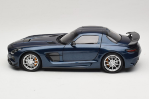 Mercedes SLS AMG Black Series Daytona Blue Metallic Minichamps 1:18 110033026 Diecast — photo 4 of 8