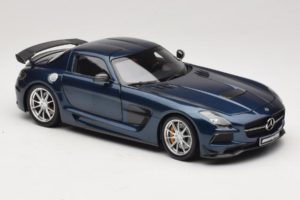 Mercedes SLS AMG Black Series Daytona Blue Metallic Minichamps 1:18 110033026 Diecast — photo 6 of 8
