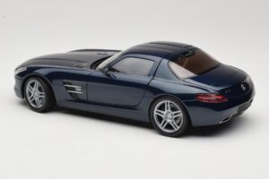 Mercedes SLS AMG C197 Blue Metallic Minichamps 1:18 100039021 Diecast — photo 7 of 8