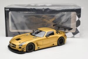 Mercedes AMG SLS C197 GT3 Street Gold Minichamps 1:18 151113106 Diecast — photo 6 of 6