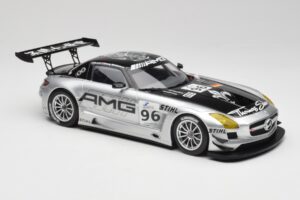Mercedes AMG SLS C197 GT3 Team AMG China #96 M. Hakkinen / C. Cheng Zhuhai 6th 2011 Minichamps 1:18 151113196 Diecast — photo 4 of 6