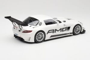 Mercedes AMG SLS C197 GT3 Street White Minichamps 1:18 151123107 Diecast — photo 2 of 6