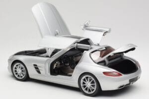 Mercedes SLS AMG C197 Iridium Silver Minichamps 1:18 100039026 Diecast — photo 5 of 8