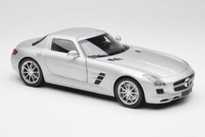 Mercedes SLS AMG C197 Iridium Silver Minichamps 1:18 100039026 Diecast — photo 6 of 8