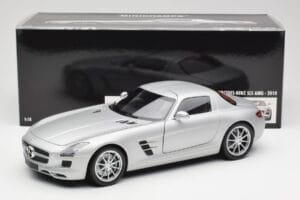 Mercedes SLS AMG C197 Iridium Silver Minichamps 1:18 100039026 Diecast — photo 8 of 8