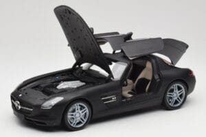 Mercedes SLS AMG C197 Matte Black Minichamps 1:18 100039027 Diecast — photo 2 of 8