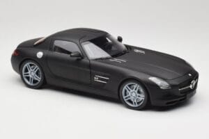 Mercedes SLS AMG C197 Matte Black Minichamps 1:18 100039027 Diecast — photo 6 of 8