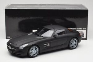 Mercedes SLS AMG C197 Matte Black Minichamps 1:18 100039027 Diecast — photo 8 of 8