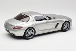 Mercedes SLS AMG C197 Matt Silver Minichamps 1:18 100039029 Diecast — photo 3 of 8