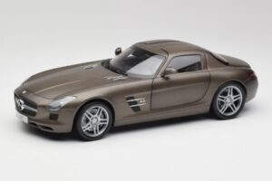 Mercedes SLS AMG C197 Monza Grey Minichamps 1:18 B66960044 Diecast