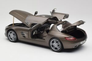 Mercedes SLS AMG C197 Monza Grey Minichamps 1:18 B66960044 Diecast — photo 5 of 8