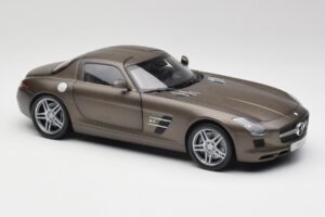 Mercedes SLS AMG C197 Monza Grey Minichamps 1:18 B66960044 Diecast — photo 6 of 8
