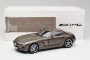 Mercedes SLS AMG C197 Monza Grey Minichamps 1:18 B66960044 Diecast — photo 8 of 8