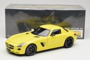 Mercedes SLS AMG C197 Yellow Minichamps 1:18 100039022 Diecast — photo 8 of 8