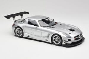 Mercedes SLS AMG GT3 C197 Street Silver Minichamps 1:18 151113100 Diecast — photo 4 of 6