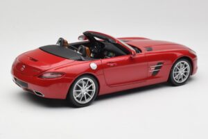 Mercedes SLS AMG R197 Roadster Le Mans Red Minichamps 1:18 100039030 Diecast — photo 3 of 8