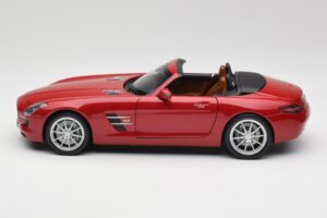 Mercedes SLS AMG R197 Roadster Le Mans Red Minichamps 1:18 100039030 Diecast — photo 4 of 8