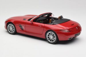 Mercedes SLS AMG R197 Roadster Le Mans Red Minichamps 1:18 100039030 Diecast — photo 7 of 8
