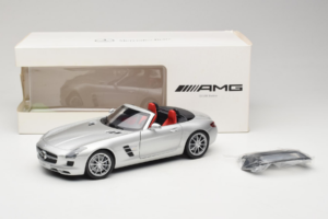 Mercedes SLS AMG Roadster Iridium Silver Minichamps 1:18 B66960078 Diecast — photo 8 of 8