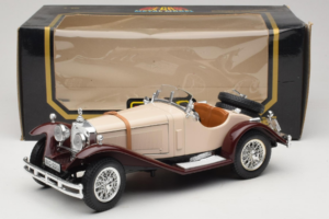 Mercedes SSK Beige & Dark Red Bburago 1:18 3009-M4 Diecast — photo 6 of 6
