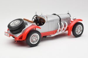Mercedes SSK Silver & Red Bburago 1:18 3009-M2 Diecast — photo 2 of 6