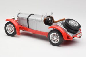 Mercedes SSK Silver & Red Bburago 1:18 3009-M2 Diecast — photo 5 of 6