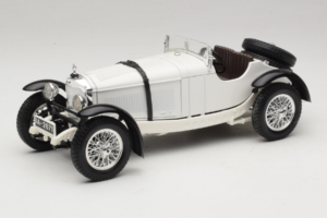 Mercedes SSK White Bburago 1:18 3009-P3 Diecast