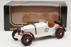 Mercedes SSKL #87 R. Caracciola White 1931 Bburago 1:18 3002-P1 Diecast — photo 6 of 6