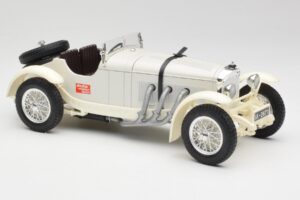 Mercedes SSKL White & Cream Bburago 1:18 3002-M1 Diecast — photo 4 of 6