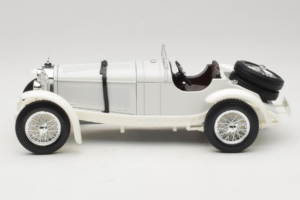 Mercedes SSKL White 1931 Bburago 1:18 3002-M2 Diecast — photo 3 of 6