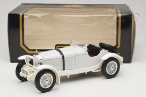 Mercedes SSKL White 1931 Bburago 1:18 3002-M2 Diecast — photo 6 of 6