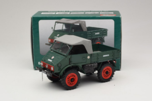 Mercedes Unimog 401 Green Schuco 1:18 00135 Diecast — photo 8 of 8
