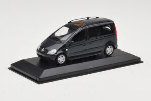 Mercedes Vaneo Dark Blue Minichamps 1:43 400031200 Diecast — photo 2 of 4