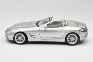 Mercedes Vision SLR Roadster Silver Maisto 1:18 B66962107 Diecast — photo 4 of 8
