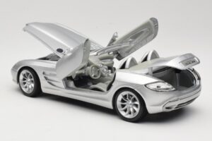 Mercedes Vision SLR Roadster Silver Maisto 1:18 B66962107 Diecast — photo 5 of 8
