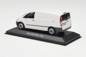 Mercedes Vito Arctic White Minichamps 1:43 B66960524 Diecast — photo 3 of 4