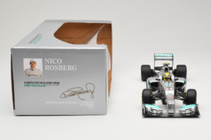 Mercedes W03 #8 N. Rosberg Mercedes AMG Petronas 2012 Minichamps 1:18 110120008 Diecast — photo 6 of 7