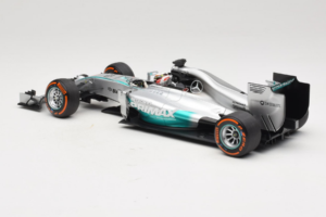 Mercedes W05 #44 L. Hamilton Mercedes AMG Petronas Malaysian Grand Prix Winner 2014 Minichamps 1:18 110140144 Diecast — photo 5 of 7