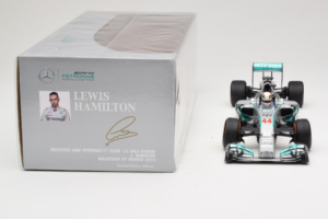 Mercedes W05 #44 L. Hamilton Mercedes AMG Petronas Malaysian Grand Prix Winner 2014 Minichamps 1:18 110140144 Diecast — photo 6 of 7