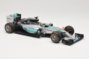 Mercedes W06 #44 L. Hamilton Mercedes AMG Petronas Japanese Grand Prix Winner 2015 Minichamps 1:18 110150344 Diecast — photo 4 of 7