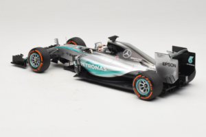 Mercedes W06 #44 L. Hamilton Mercedes AMG Petronas Japanese Grand Prix Winner 2015 Minichamps 1:18 110150344 Diecast — photo 5 of 7