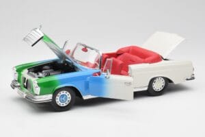 Mercedes 280SE W108 Tricolor Maisto 1:18 56014 Diecast — photo 2 of 8