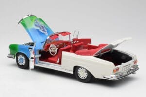 Mercedes 280SE W108 Tricolor Maisto 1:18 56014 Diecast — photo 5 of 8