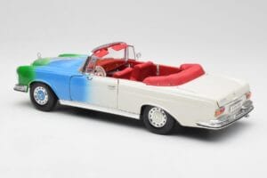 Mercedes 280SE W108 Tricolor Maisto 1:18 56014 Diecast — photo 7 of 8