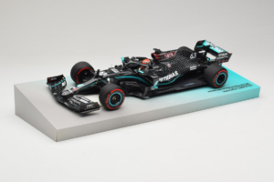 Mercedes W11 #63 G. Russell Mercedes AMG Petronas Sakhir Grand Prix 2020 Minichamps 1:18 113201663 Resin — photo 2 of 7